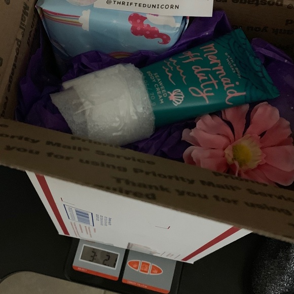 3+ LBS UNICORN MYSTERY BOX SURPRISE GIFT MAKEUP - Picture 2 of 8